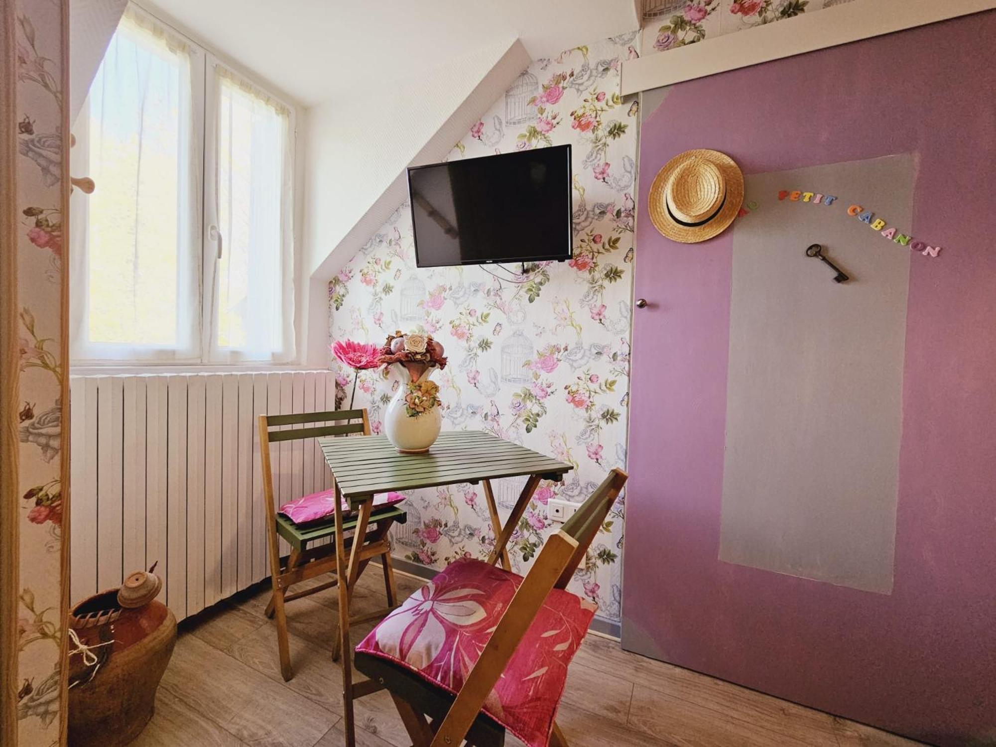 La Tour Des Quatre Chemins Apartment Gramat Exterior photo